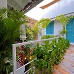 By Calamari Homes - Casa Aura Victoria Walled City