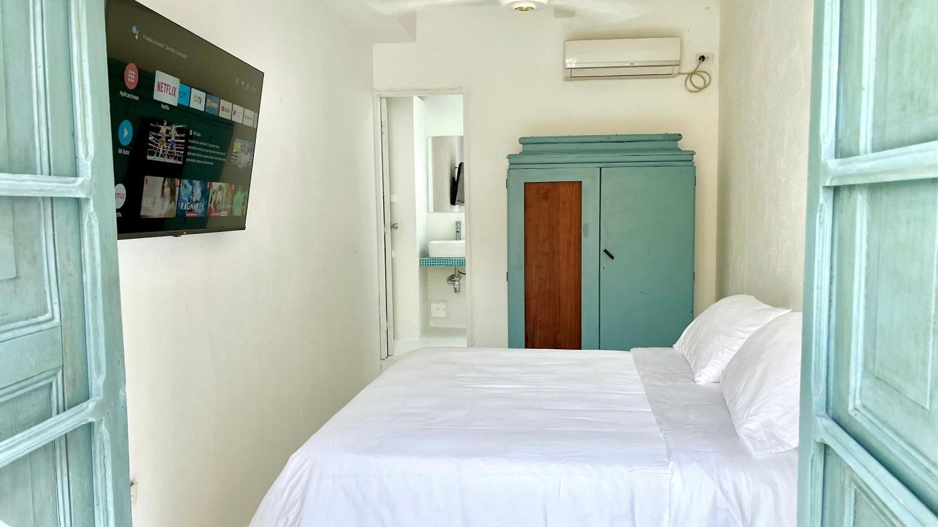 By Calamari Homes - Casa Aura Victoria Walled * Cartagena