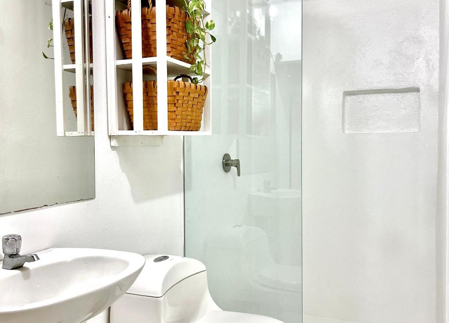 By Calamari Homes - Casa Aura Victoria Walled