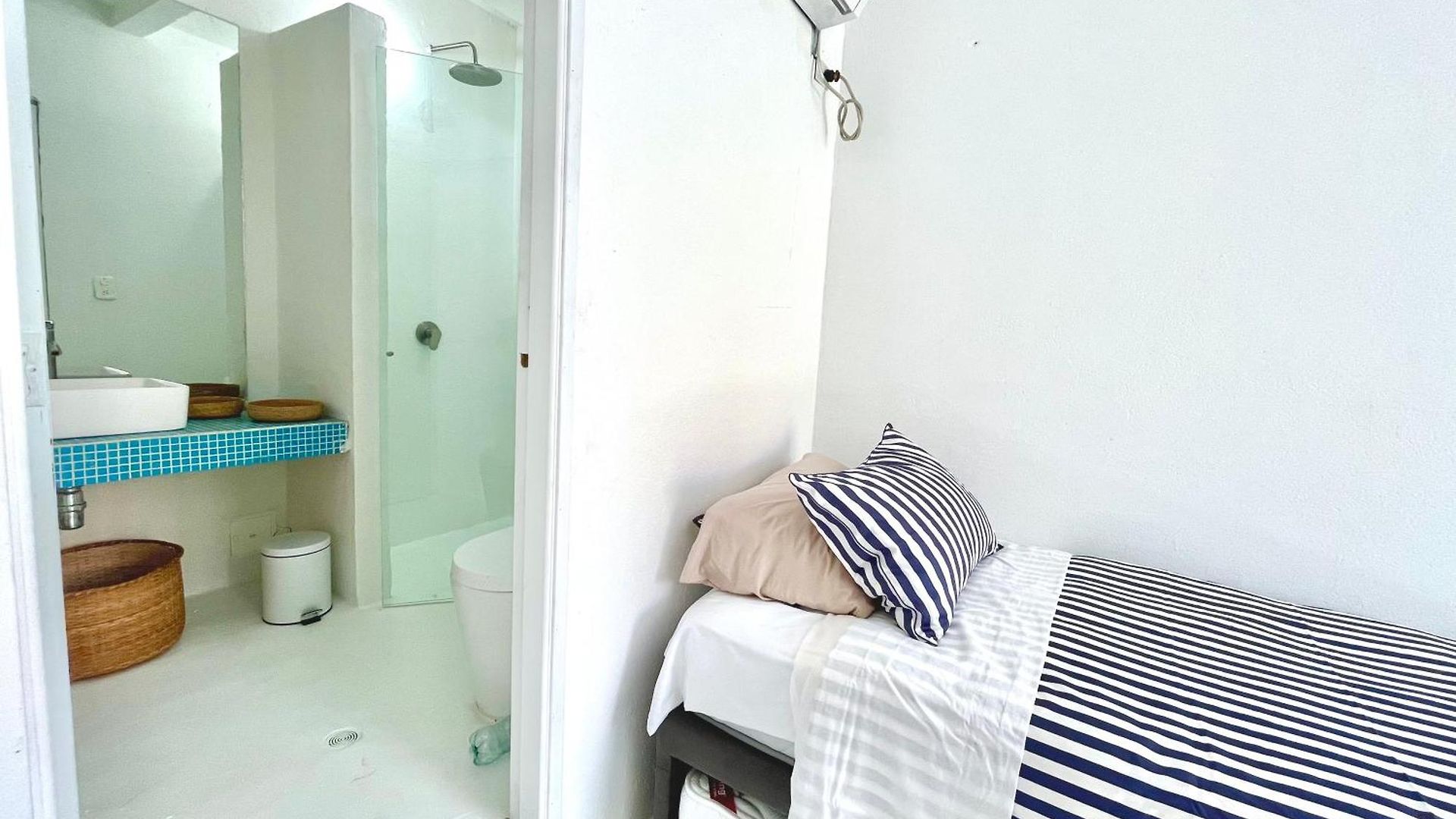 By Calamari Homes - Casa Aura Victoria Walled Cartagena