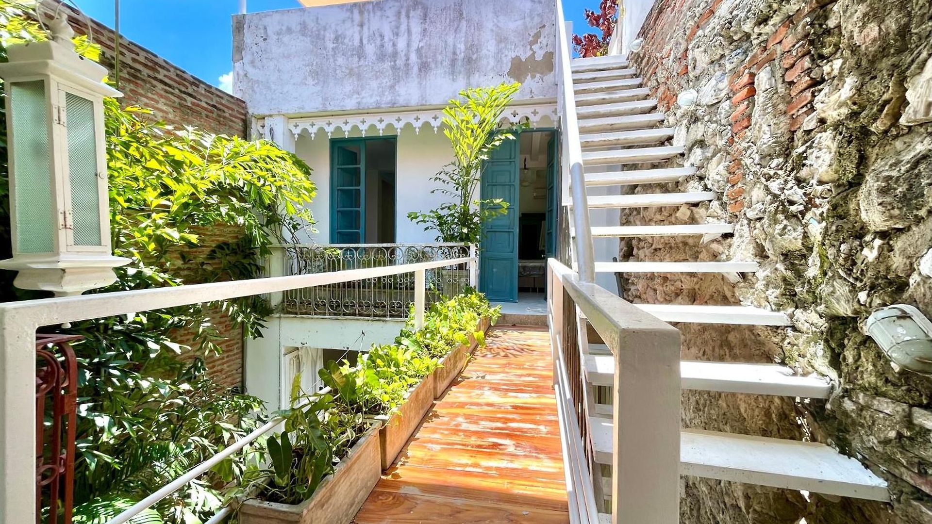 Сasa de vacaciones By Calamari Homes - Casa Aura Victoria Walled *