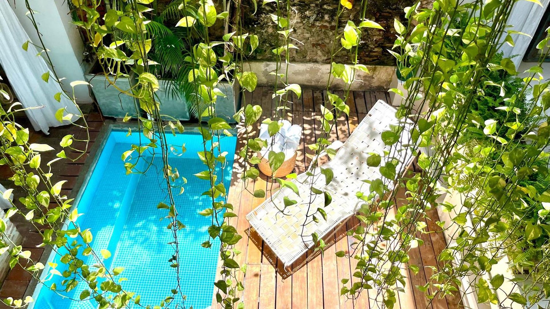 By Calamari Homes - Casa Aura Victoria Walled Cartagena