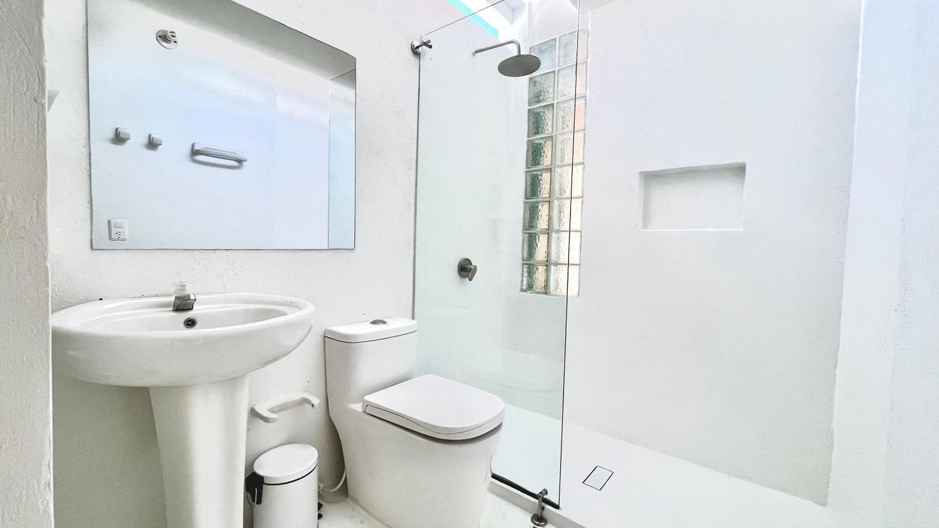 By Calamari Homes - Casa Aura Victoria Walled * Cartagena