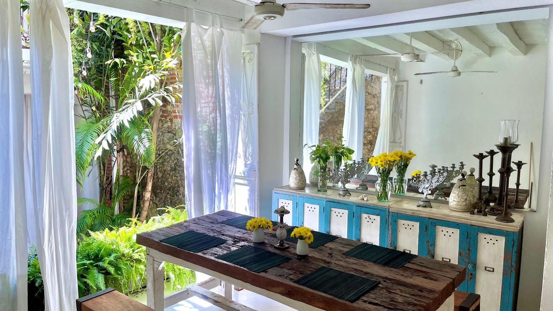 Сasa de vacaciones By Calamari Homes - Casa Aura Victoria Walled *