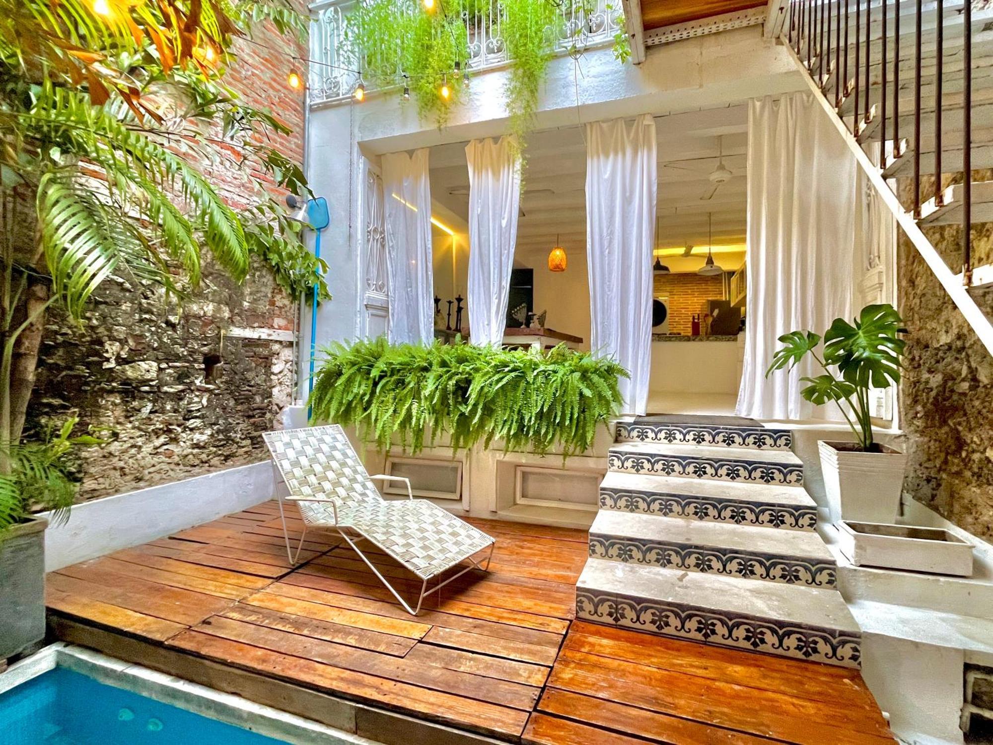 Сasa de vacaciones By Calamari Homes - Casa Aura Victoria Walled