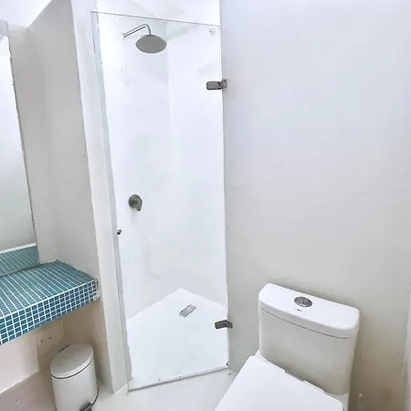 By Calamari Homes - Casa Aura Victoria Walled *